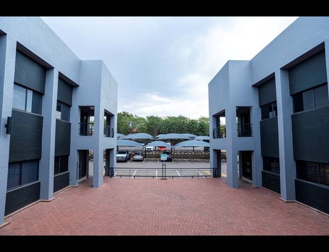 199M² OFFICE TO LET IN KYALAMI